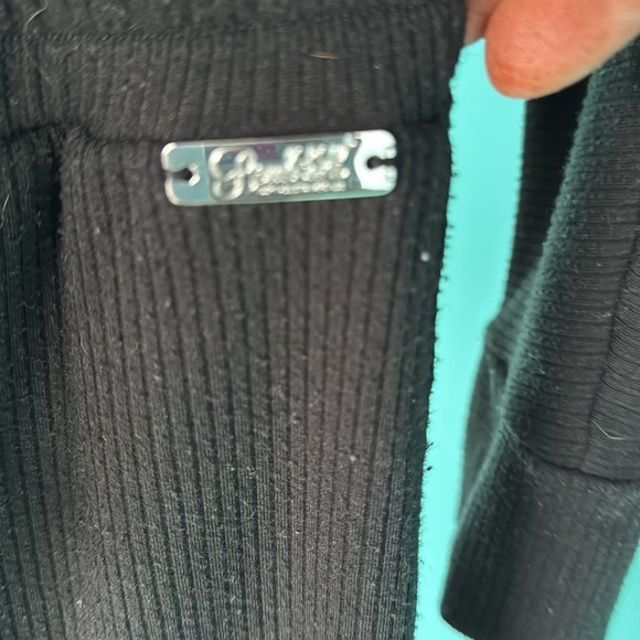 Bombshell sportswear cold shoulder one piece jumper. - Picture 5 of 6